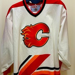 Vintage 90s Calgary flames CCM NHL Jersey